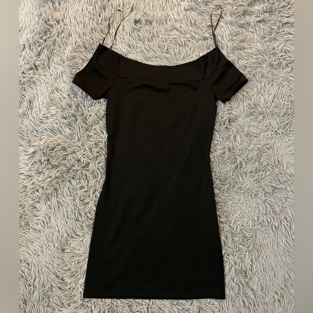 NWT Zara Womens Boat-Neck Off-Shoulder Mini Dress in black color